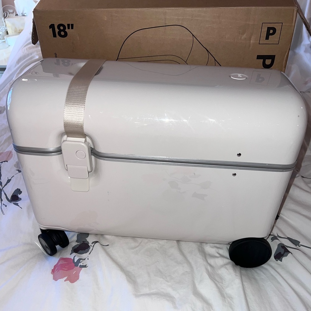 Ito 18” weekend edition luggage